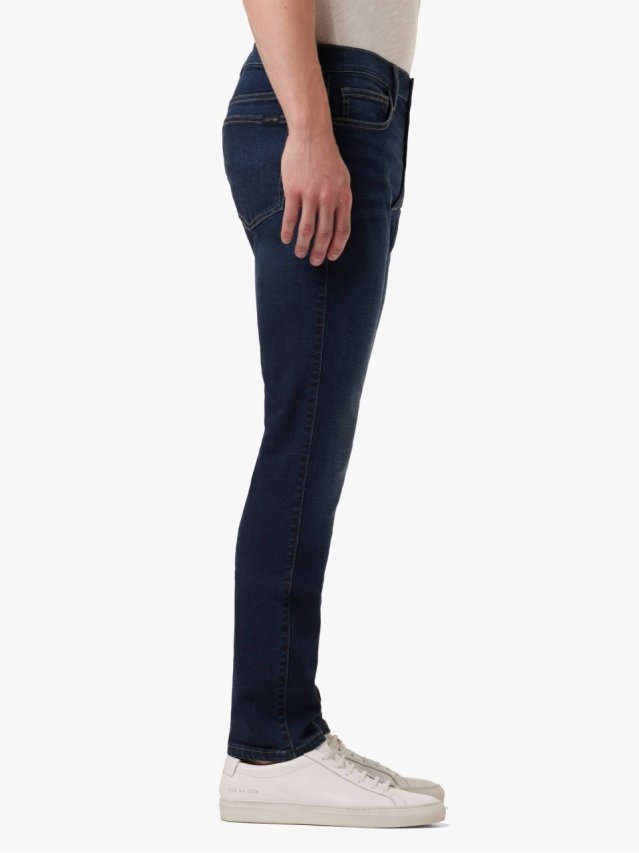 THE SLIM FIT 32 THE SLIM FIT 32