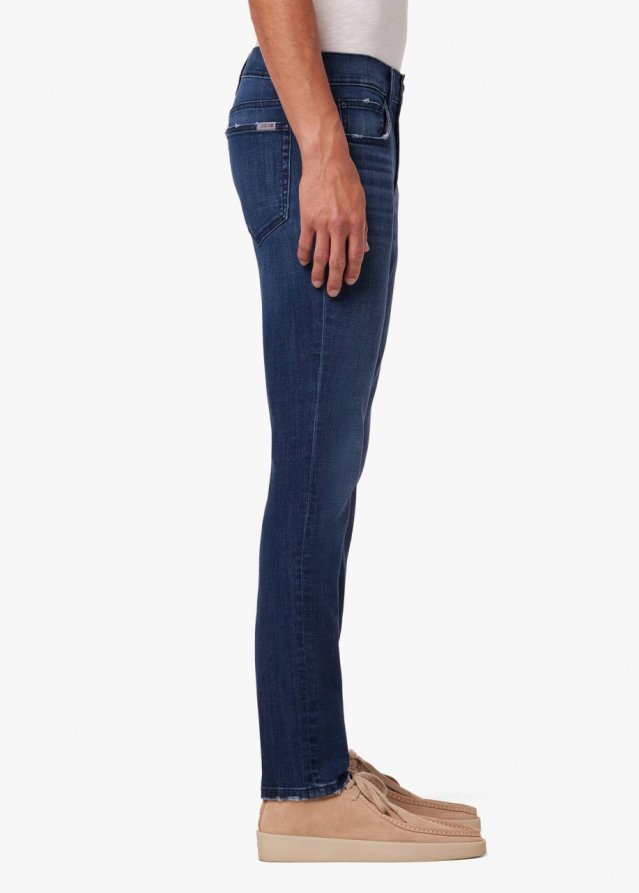 THE SLIM FIT 32 THE SLIM FIT 32