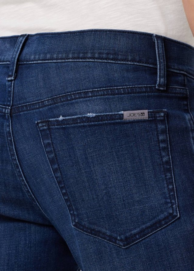 THE SLIM FIT 32 THE SLIM FIT 32