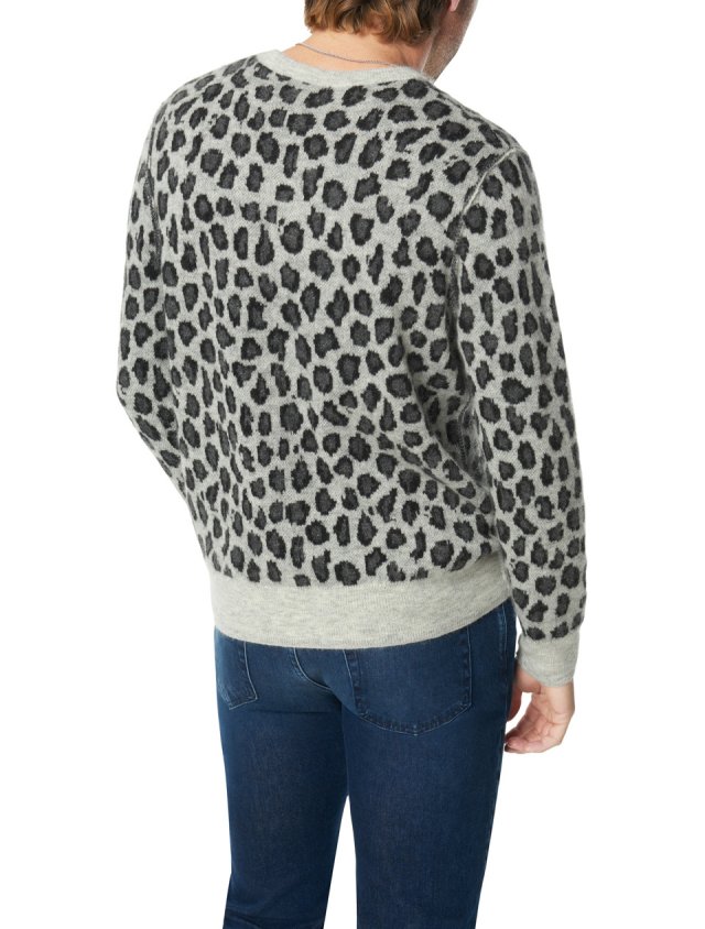 LEOPARD JACQUARD CREWNECK SWEATER LEOPARD JACQUARD CREWNECK SWEATER