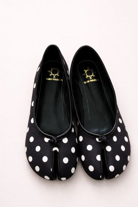 Tabi Polka dots