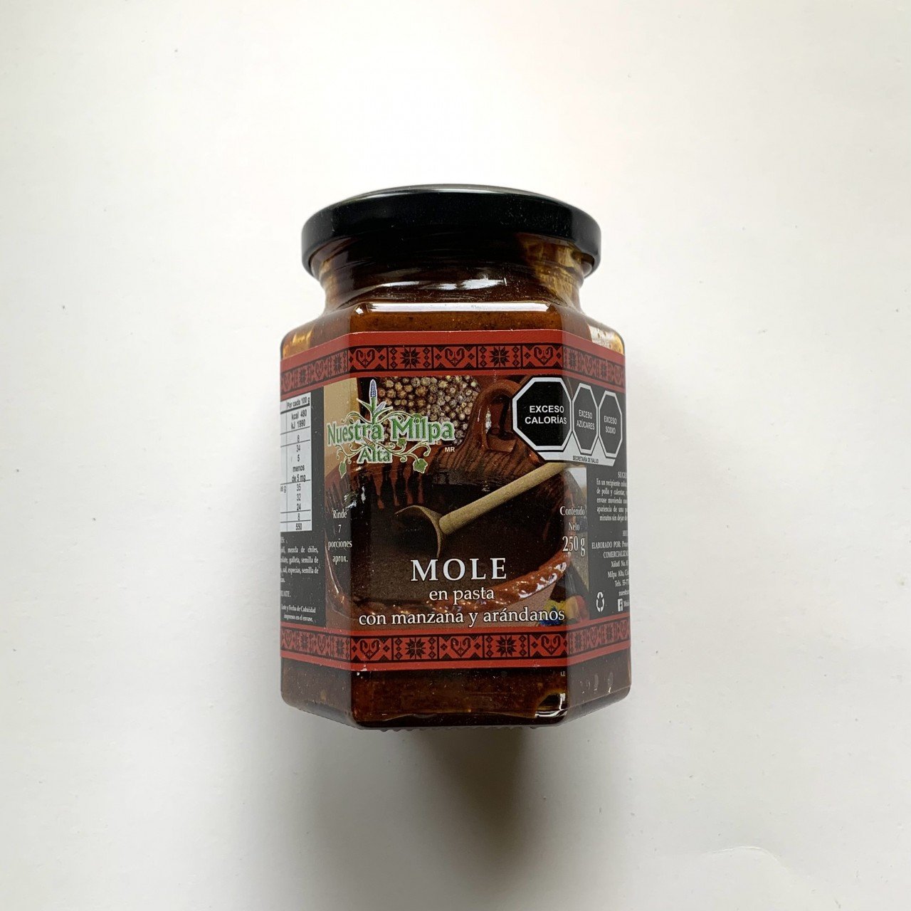 Mole en pasta con manzana y arándanos