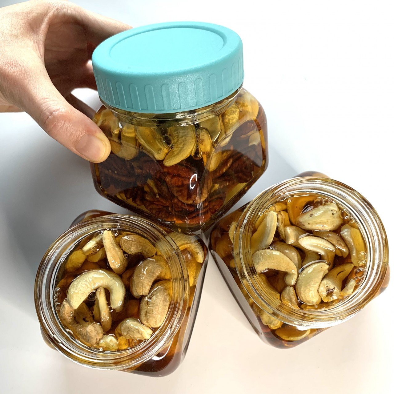 Nueces con miel de abeja orgánica